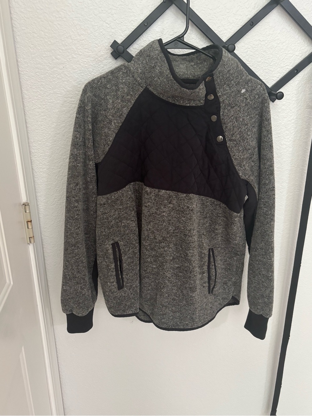 Abercrombie & Fitch Sherpa Quilted Snap Pullover Fleece Sweatshirt Medium - Picture 2 of 4